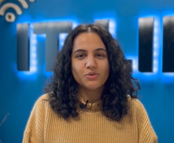 Parmis, ingénieure informatique